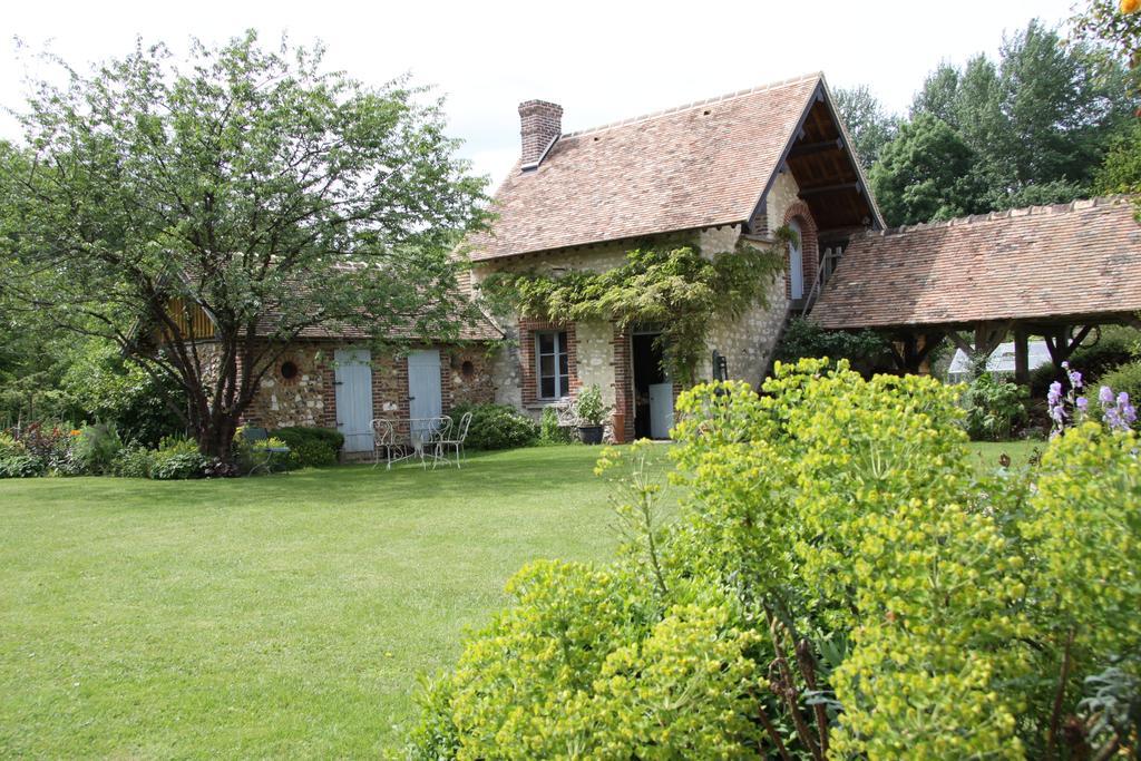 Les Jardins De L'Aulnaie Bed and Breakfast Fontaine-sous-Jouy Buitenkant foto